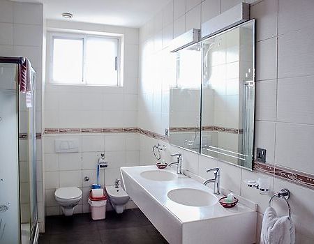 Maxlot Hotel Akra Zewnętrze zdjęcie